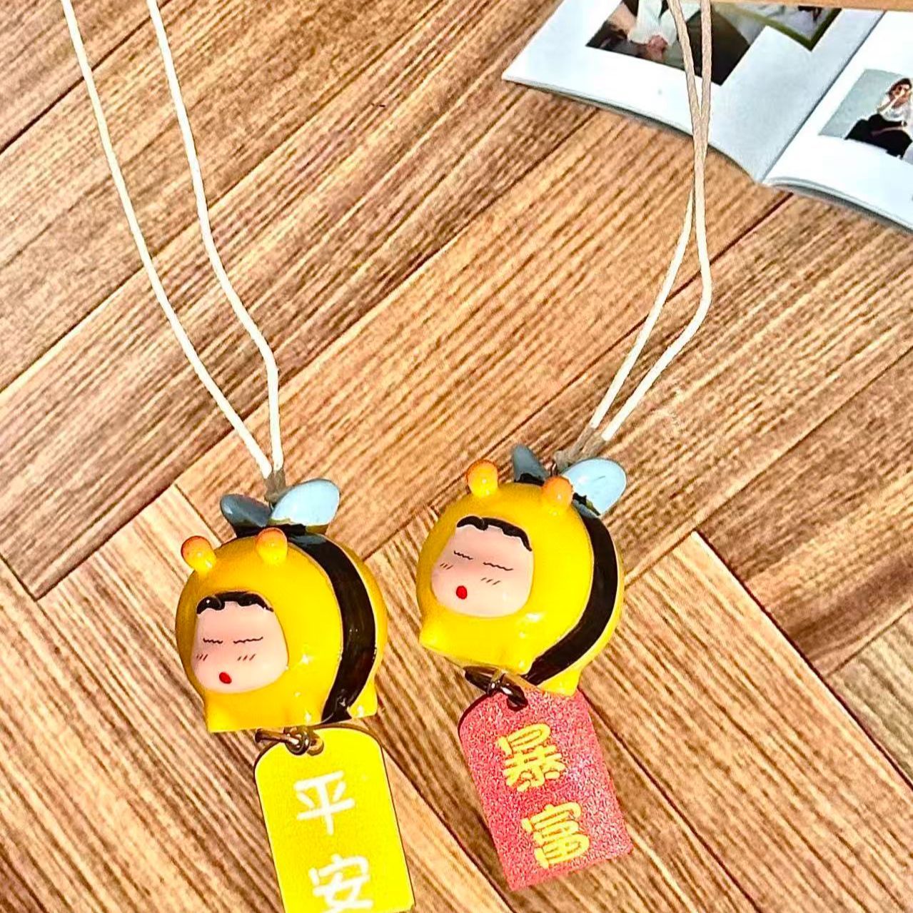 Crayon Shin-chan Bee Cosplay F - Car Accessories Website ulasan dan harga